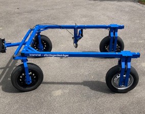 A1 horse device carrier